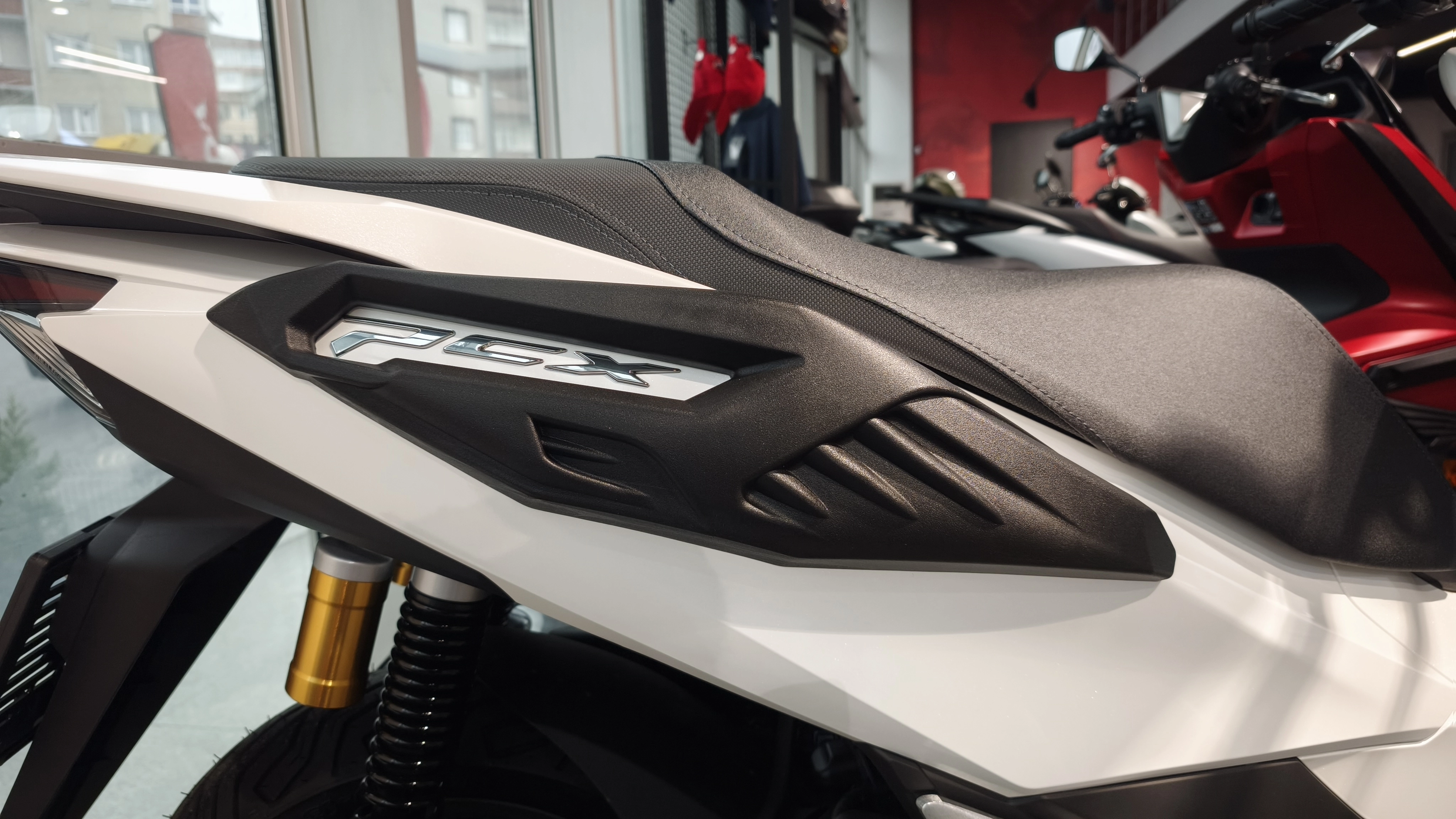 MODİMOT PCX 125 (2025-2026) SELE ALTI KORUMA SETİ