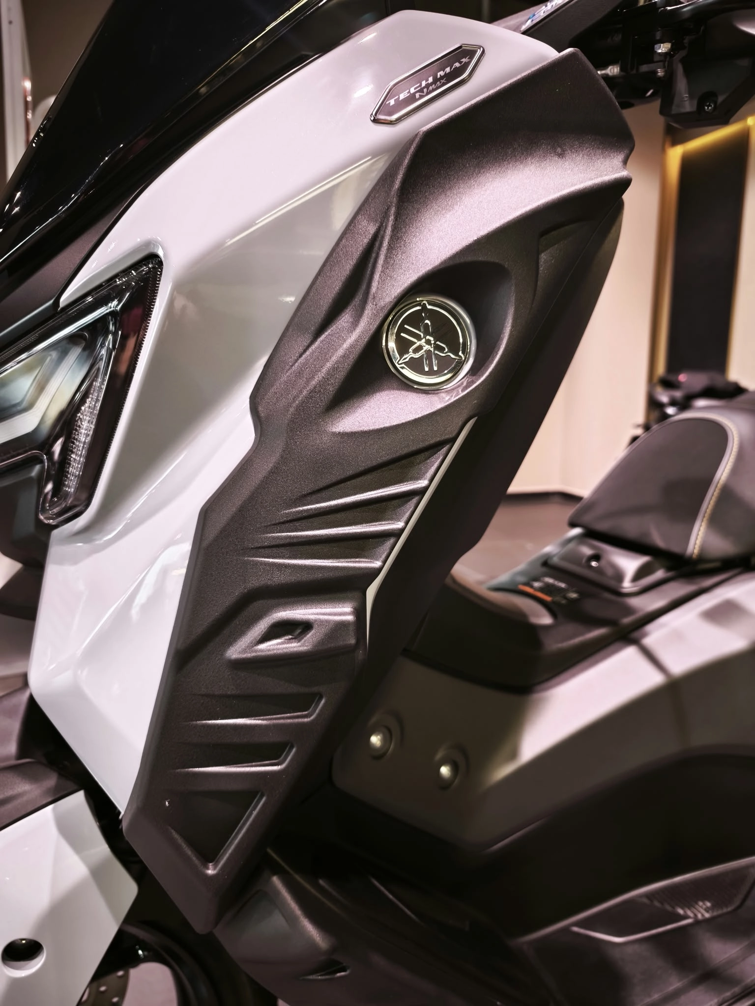 MODİMOT YAMAHA NMAX 125/155 ÜST BACAK KORUMA SETİ (2025-2026)