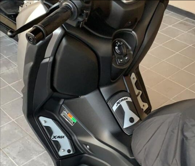 MODİMOT YAMAHA XMAX 250/300 ÜST BASAMAK  SETİ (2018-2023)