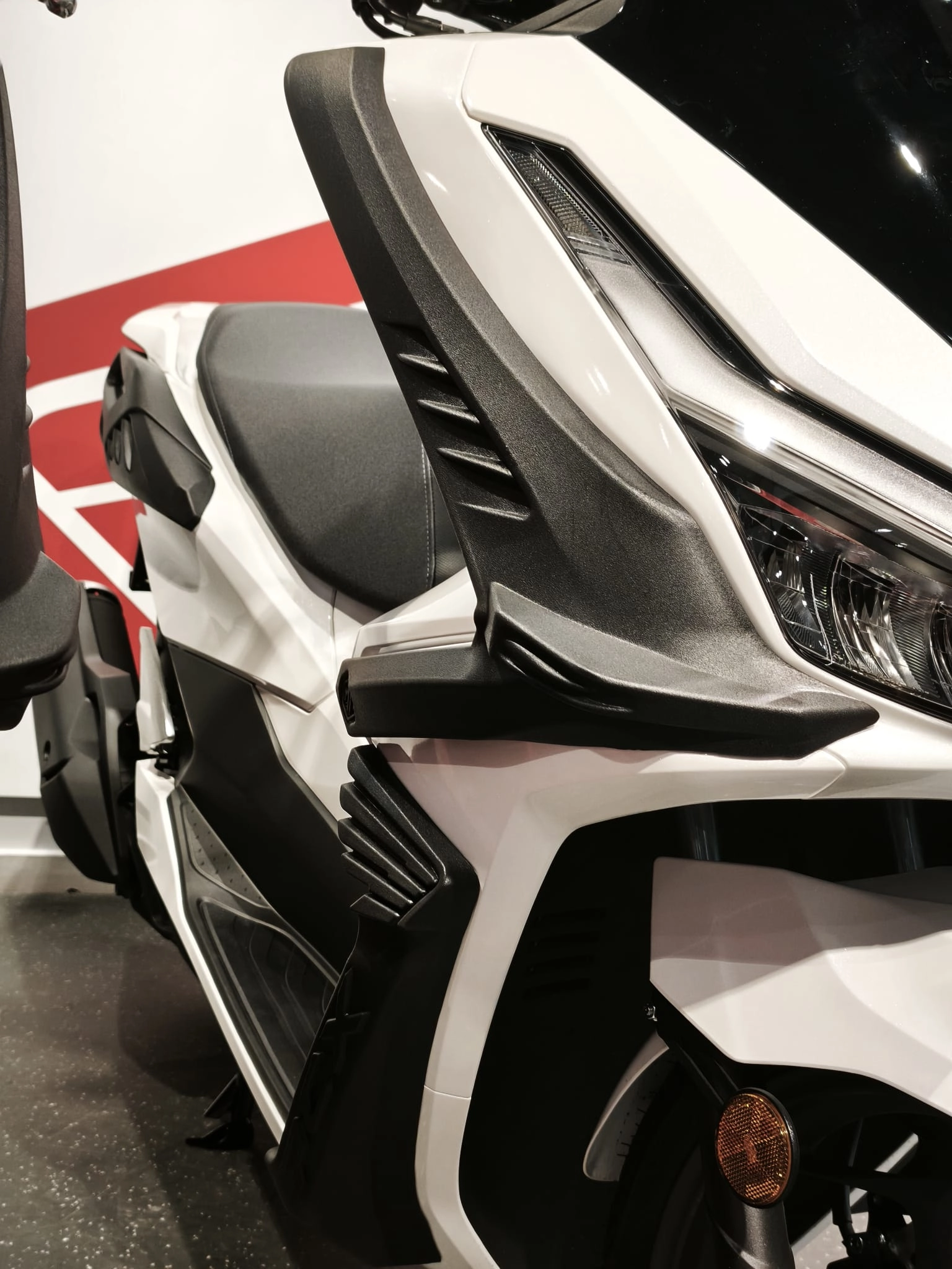 MODİMOT PCX 125 (2025-2026) ÜST BACAK KORUMA SETİ 