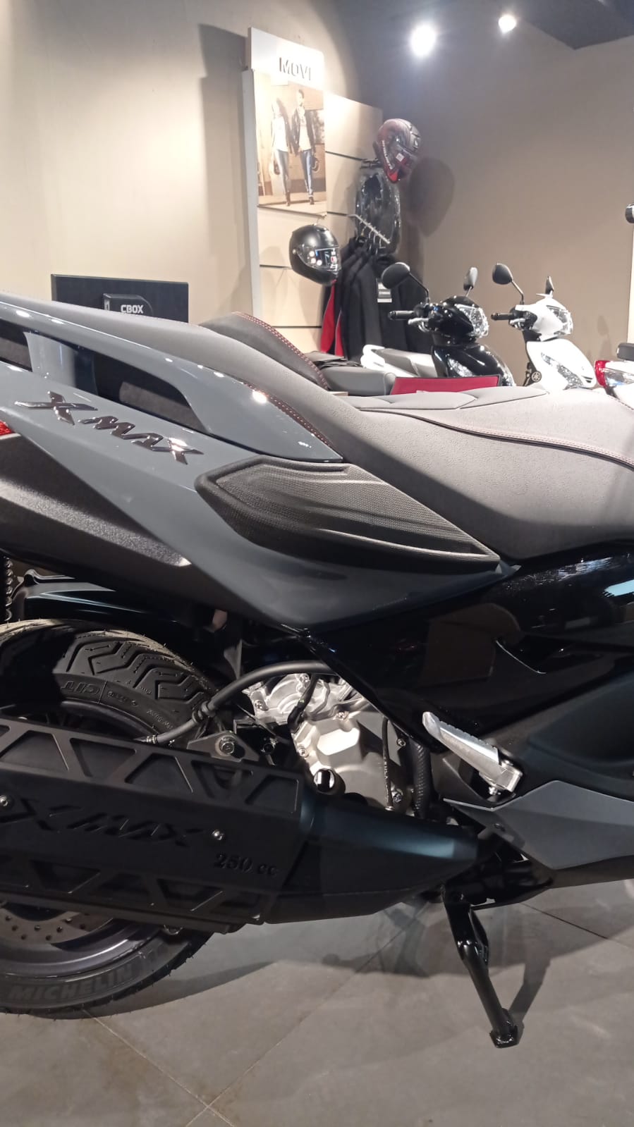 MODİMOT YAMAHA XMAX 250/300 SELE ALTI KORUMA (2018-2023)